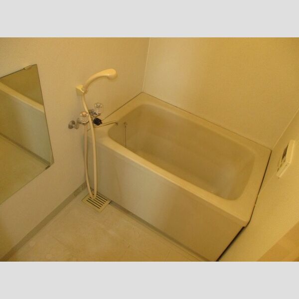 カーサみつわ台　E 浴室