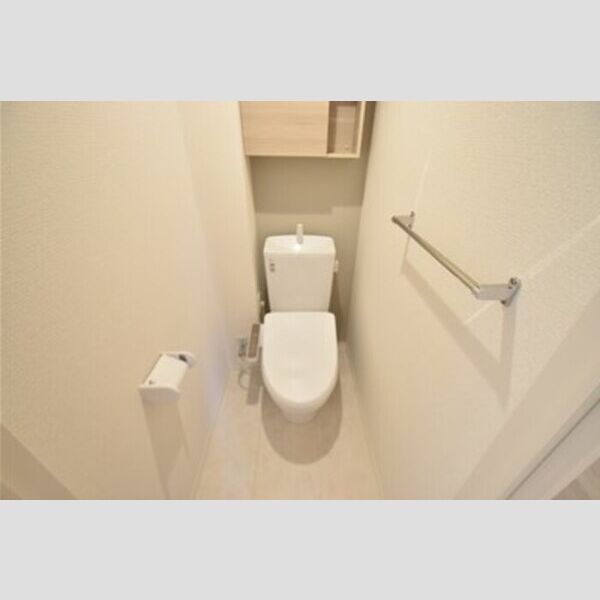 ホワイト キャッスル205号室 トイレ