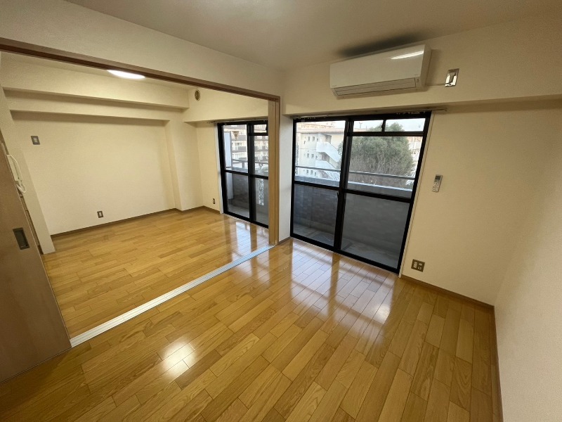 久米川プラネット リビング