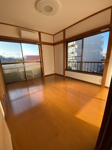 Lino新小岩 2面窓、日当たり風通し良好な広々リビング