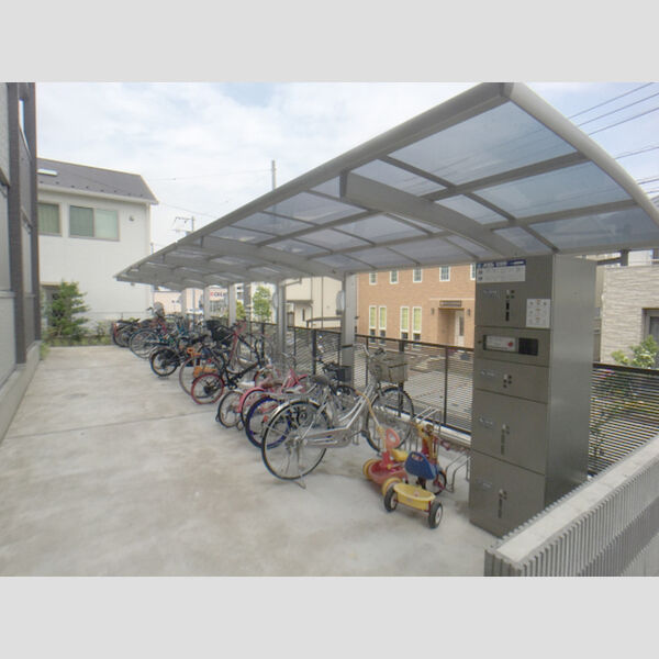 エクウス 駐輪場・宅配ボックス