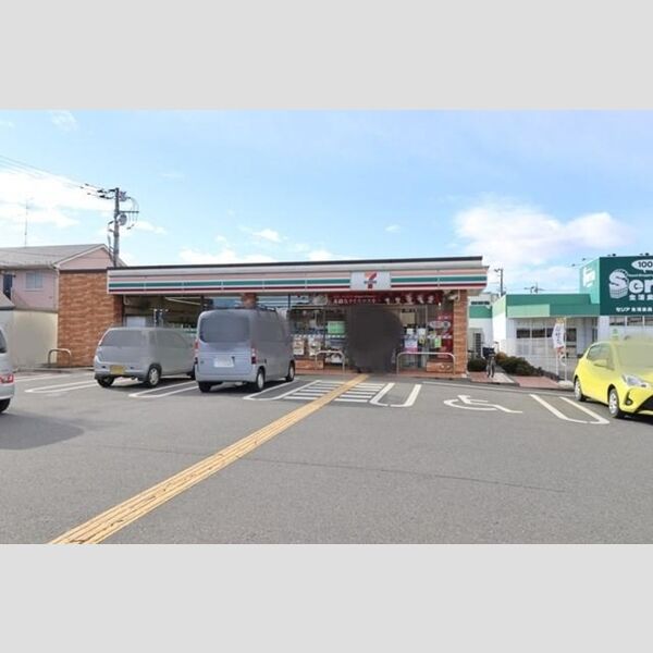 アピエルフ202号室 セブンイレブン鴻巣氷川町店