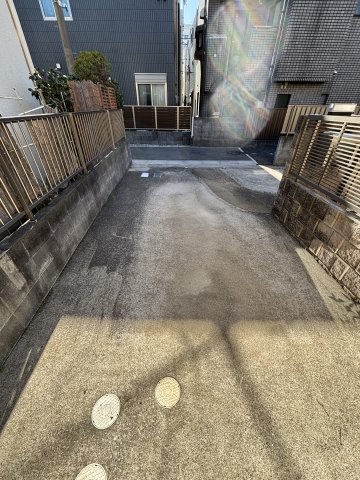 Ｕテラスハウス 駐車場付きとなっております。