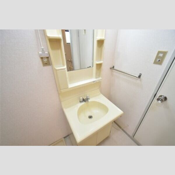 グレープ・シュライン　I 洗面台