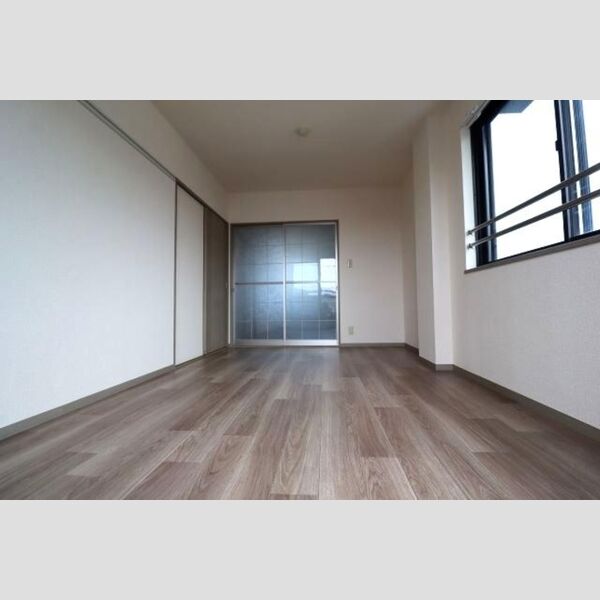 レインボーハウス303号室 洋室6帖