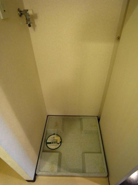 フェニックス牛込神楽坂1階 室内洗濯機置場