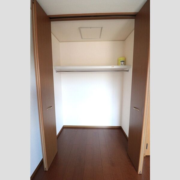 メゾンモナリエ205号室 クローゼット