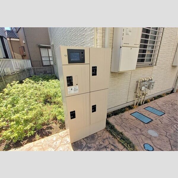 サン ガーデン 宅配ボックス