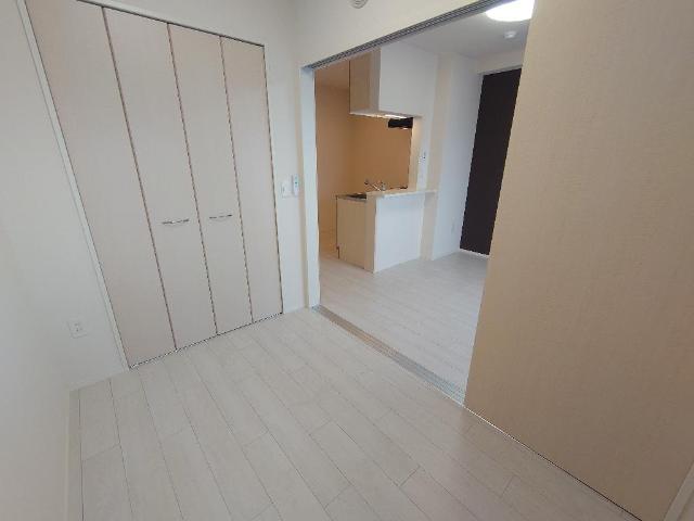 クレスト　タイガー602号室 洋室