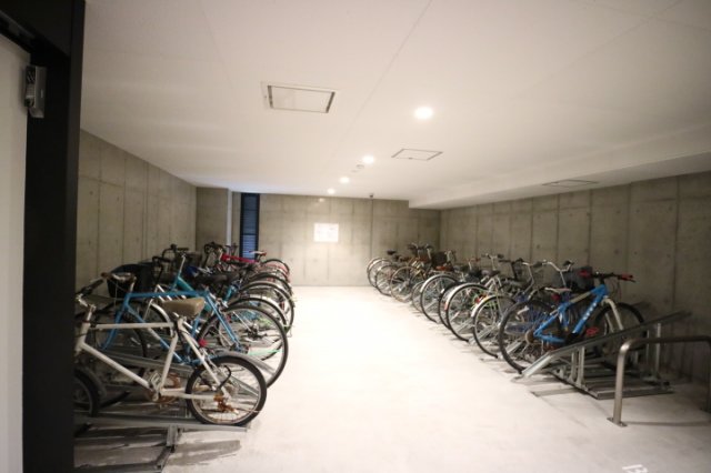 プラウドフラット森下Ⅲ 駐輪場　※参考写真