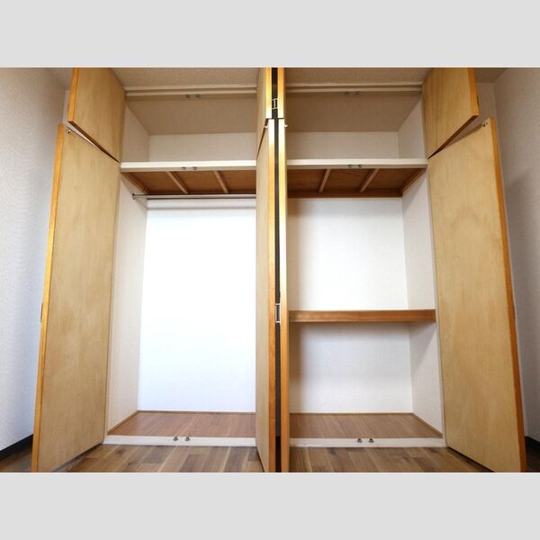 AWAビル クローゼット　物入