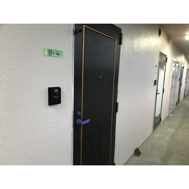 ドリームスペースマンションB-04号室 玄関