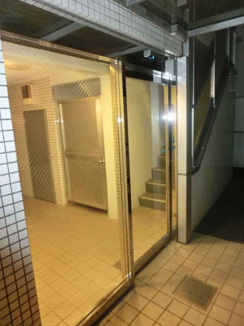 S．FLATS（エスフラッツ） エントランス