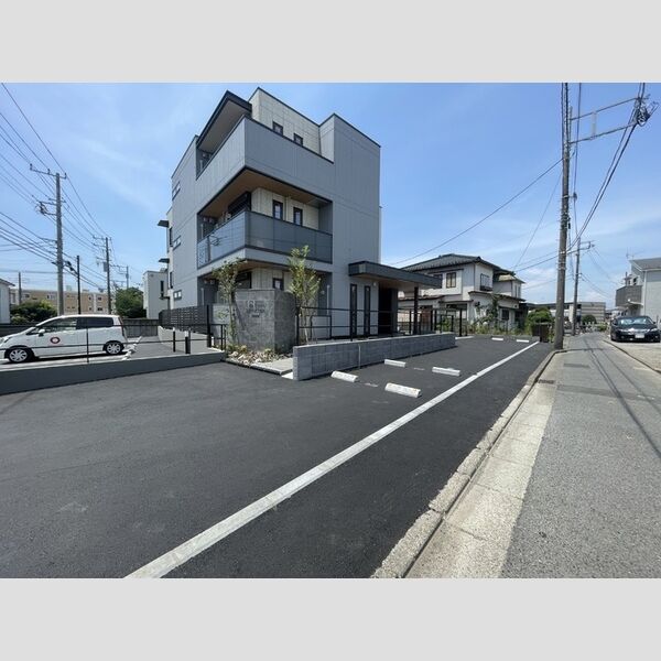 シュクラン 駐車場