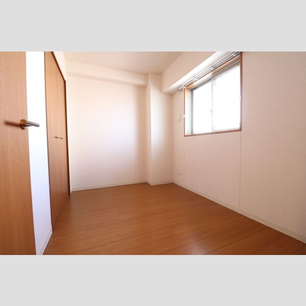 アレグリア柏屋502号室 洋室