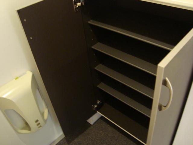 スリジェ（Cerisier） 玄関