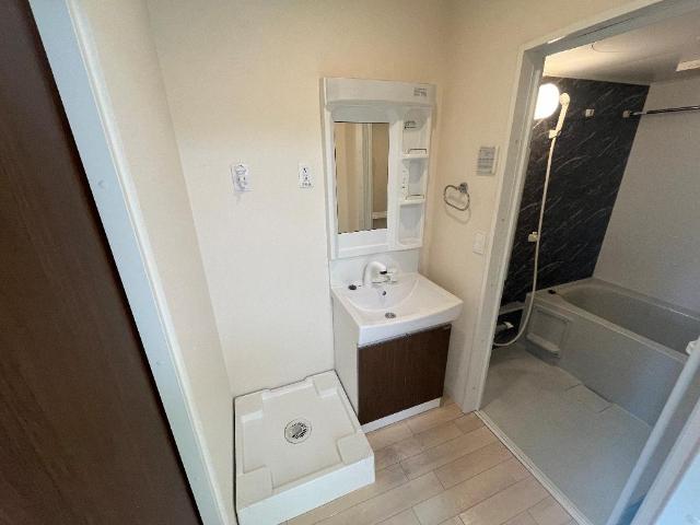 ローズ・ヴェルジュ 洗面