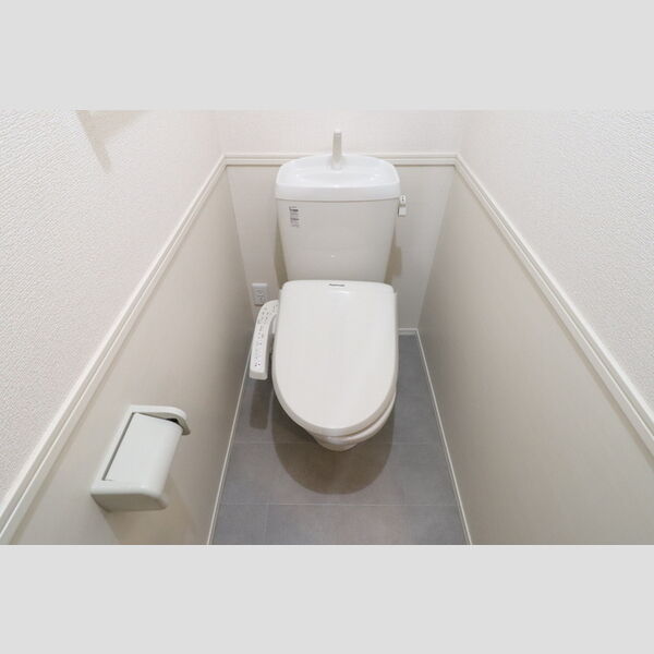 ウィット吉川　B 温水洗浄暖房便座