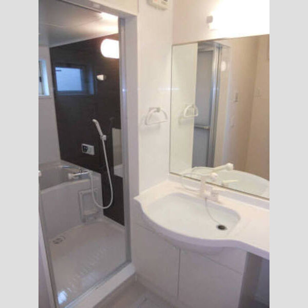 ヴェリナ旭町 洗面室・浴室