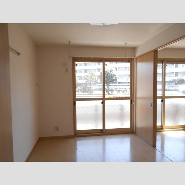 サンモールプラザ　A/BA102号室 洋室