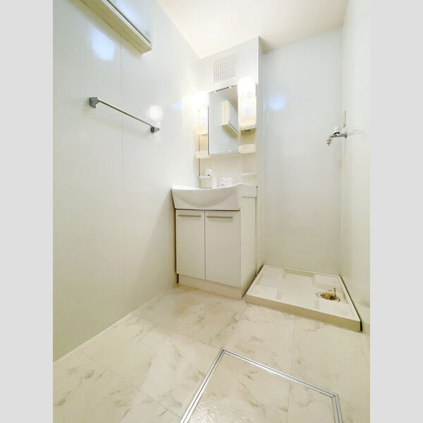 ウィスタリア　F 洗面室