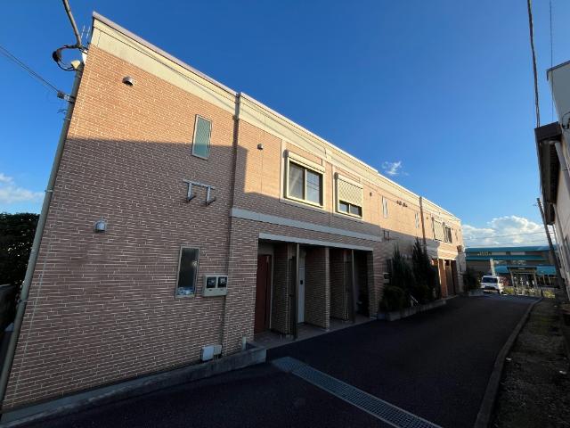 ラークヒル203号室 外観写真（昼）