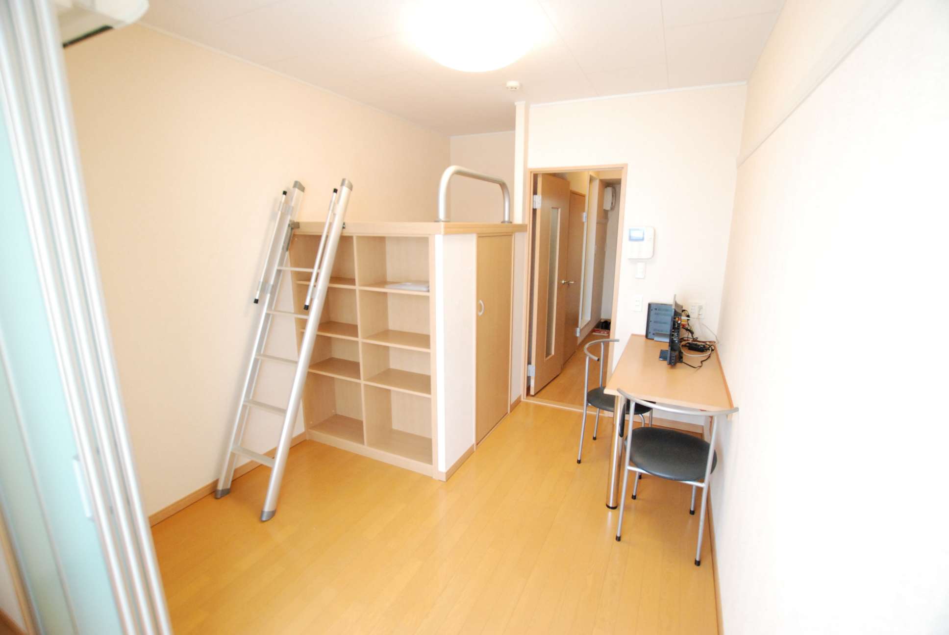 レオパレスおおどり 外観