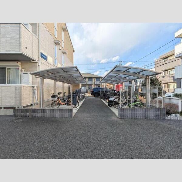 ウェルデンス東林間 駐輪場