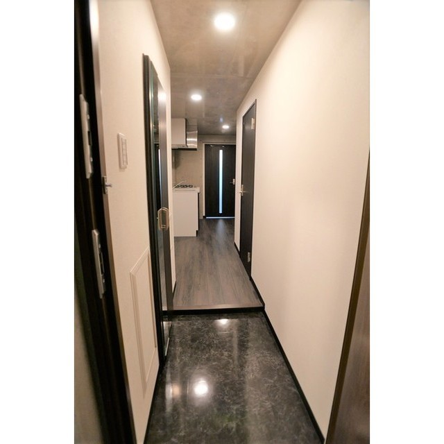 コンポジット王子0204号室 玄関