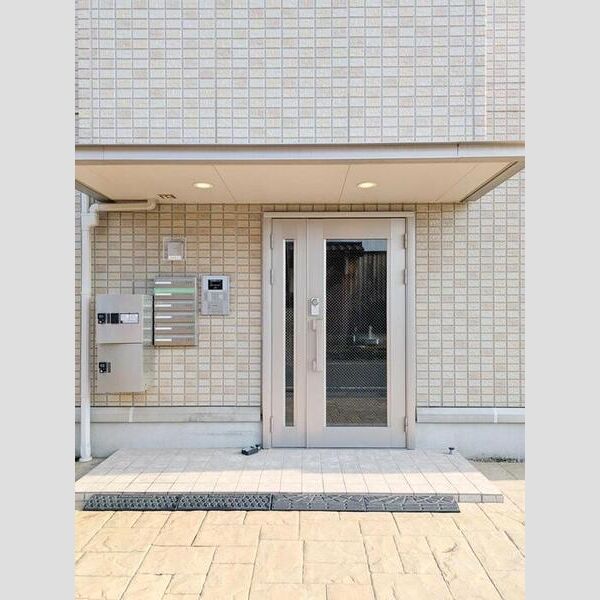 ブライトコート202号室 エントランス