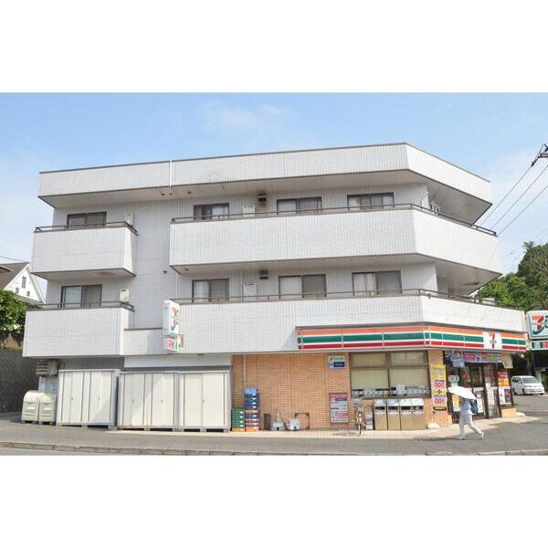 フォーレスト関 外観