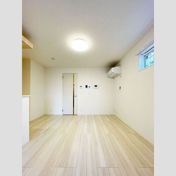 ルリアン給田 リビング