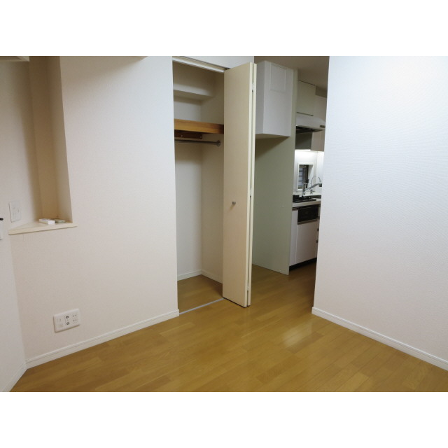 プレール・ドゥーク新宿御苑2階 同建物別部屋の参考画像