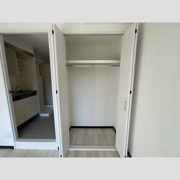 コンフォール小泉204号室 クローゼット