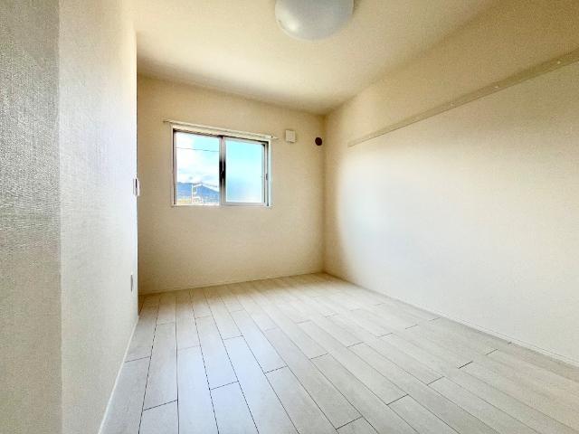 ＲＵＢＥＬＵＳＯ（ルベルソ）203号室 寝室