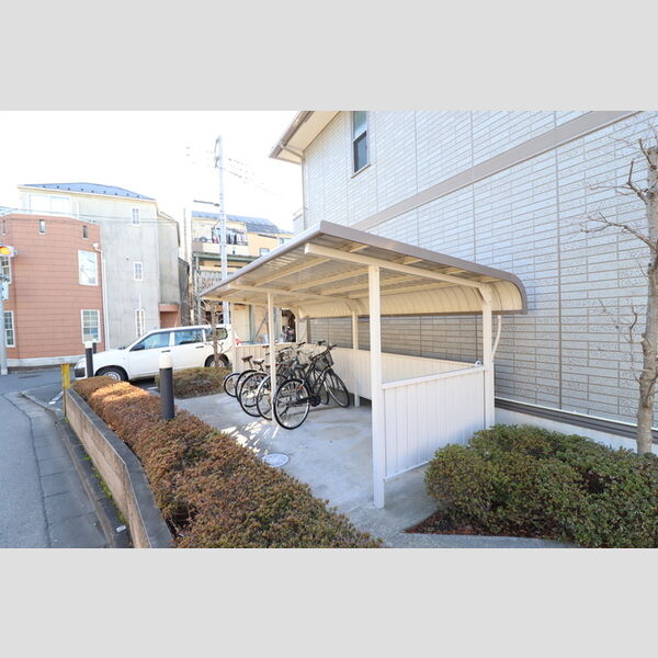 ラシーヌ中原 駐輪場