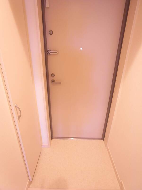 リブリ・東上野 玄関