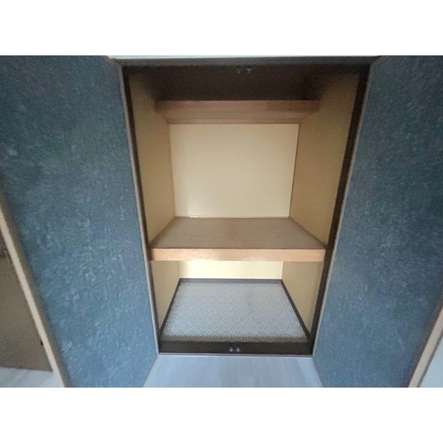 グランデュール瀬戸岡203号室 内観