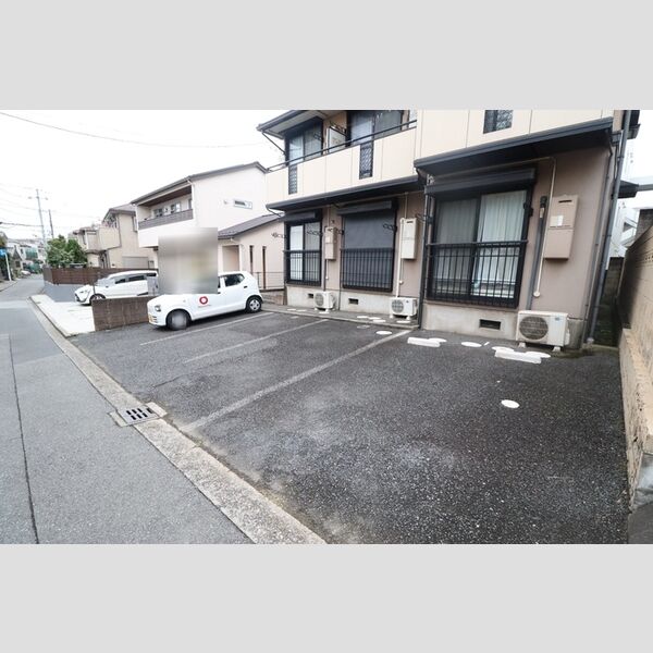 サンボナール弁天 駐車場