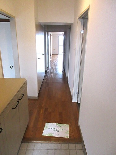 テレパレス船橋三咲Ａ棟6階 共有部からの室内　　同タイプ別部屋