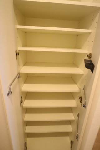 プラウドフラット中野504号室 同建物別部屋の参考画像