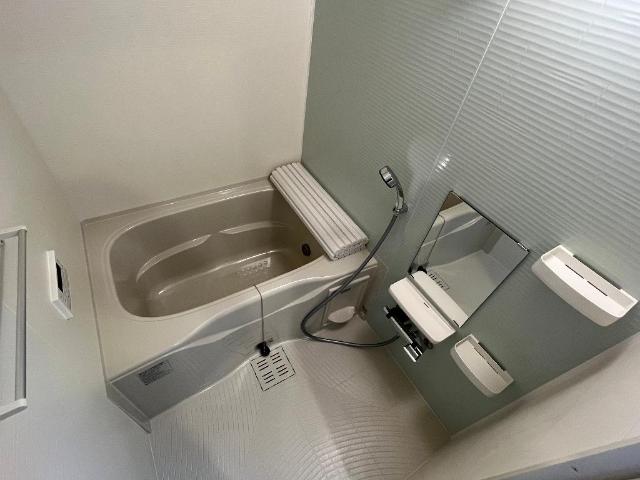 プレジ・マルトモ(ＰＲＥＳＩ・ＭＡＲＵＴＯＭＯ)105号室 バス