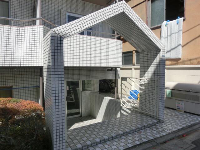 セントヒルズ3階 エントランス