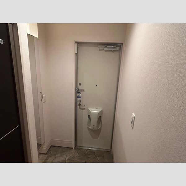 エスポアⅡ101号室 玄関