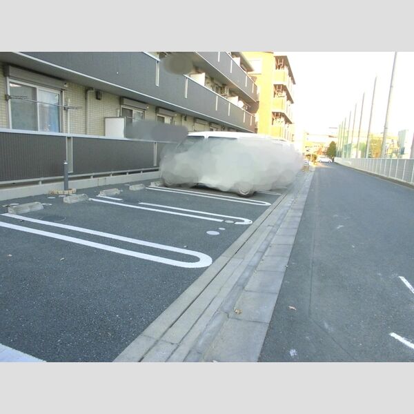 ピュアロータス　Ⅱ 駐車場