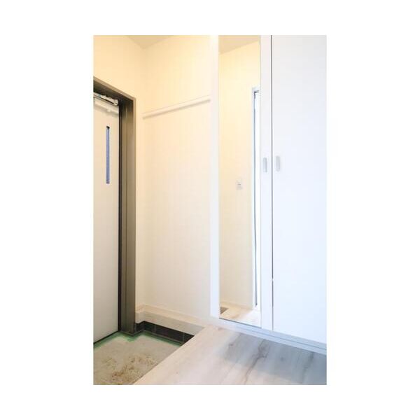 maison　raffineeB号室 玄関