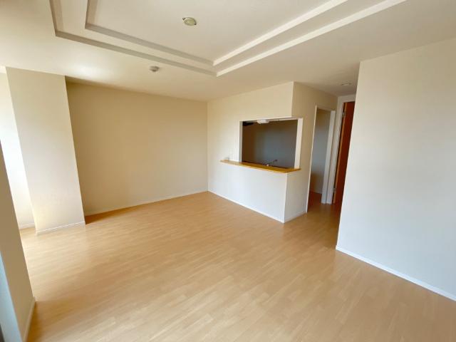 ヴィレッジコート305号室 リビング