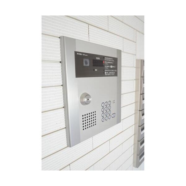 ラビュート鷺沼205号室 エントランス