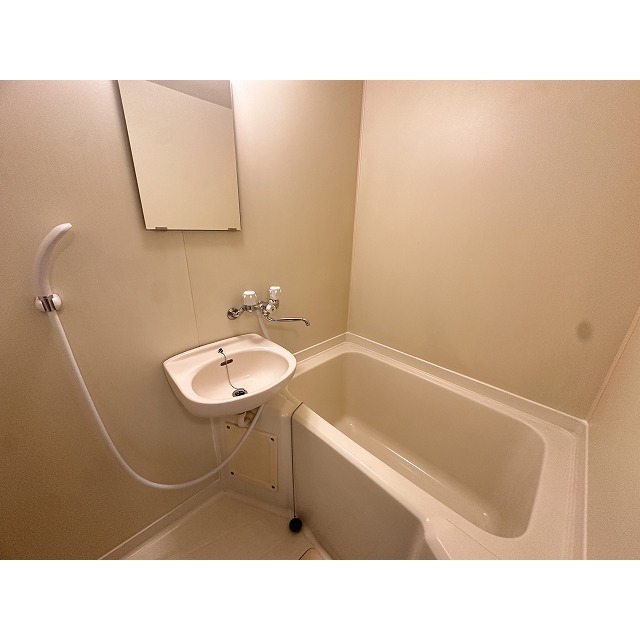 五本木アパートメンツ 給湯器新規交換◎