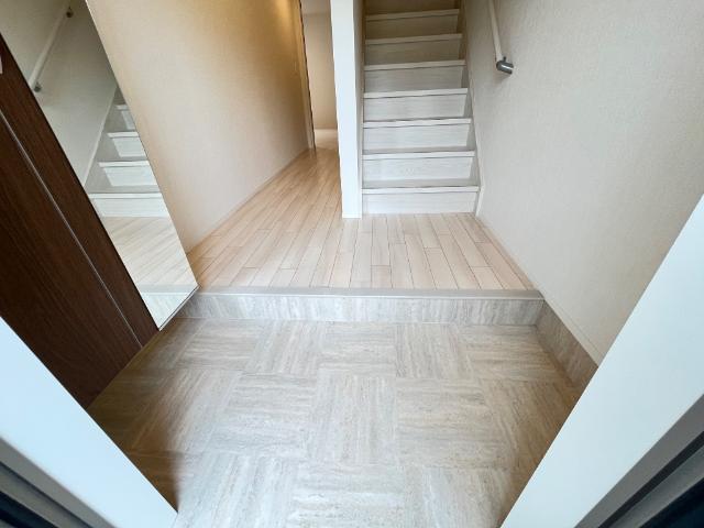 厚木市恩名新築ガレージハウス 玄関（イメージ）